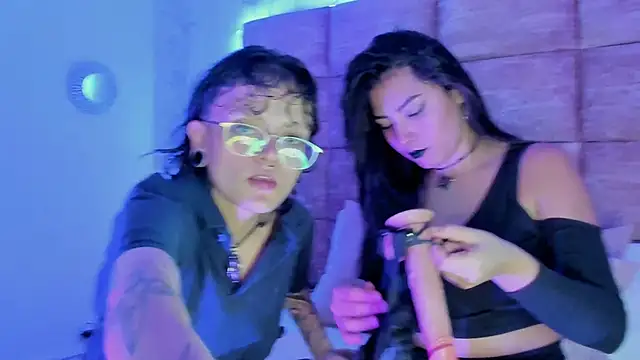 Snapshot of CaliferAndAurora chatting on March 2026 03:51:02 AM CaliferAndAurora online show from March 2026 03:51:02 AM