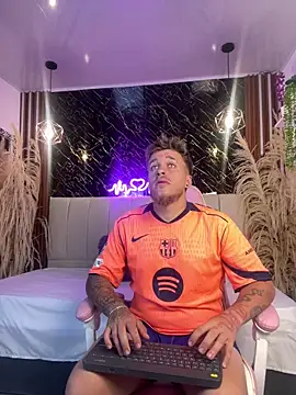 Snapshot of keane_lee_ chatting on March 2026 01:03:01 PM keane lee online show from March 2026 01:03:01 PM