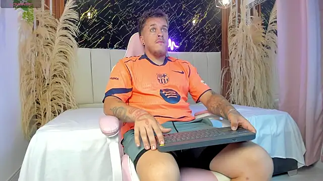 Snapshot of keane_lee_ chatting on March 2026 07:19:01 PM keane lee online show from March 2026 07:19:01 PM