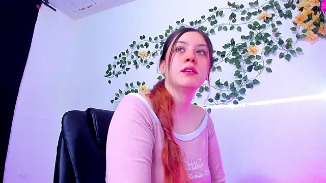 Snapshot of violeta_cutee chatting on March 2026 01:40:02 PM violeta cutee online show from March 2026 01:40:02 PM