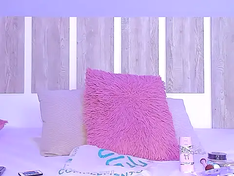 Snapshot of EmilySearss chatting on March 2026 08:03:02 PM EmilySearss online show from March 2026 08:03:02 PM