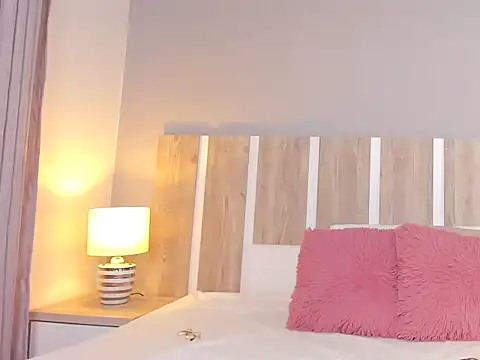 Snapshot of EmilySearss chatting on March 2026 07:30:01 PM EmilySearss online show from March 2026 07:30:01 PM