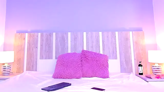 Snapshot of EmilySearss chatting on March 2026 07:08:01 PM EmilySearss online show from March 2026 07:08:01 PM