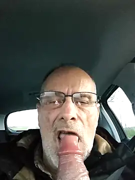 Snapshot of lui8181 chatting on March 2026 06:03:01 PM lui8181 online show from March 2026 06:03:01 PM