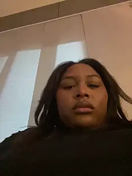 DestinyTornn online show from April 2026 11:28:01 PM