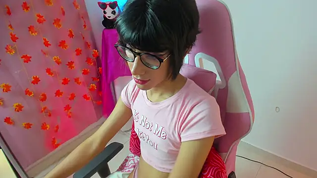 Madeline 21 online show from March 2026 06:39:01 AM