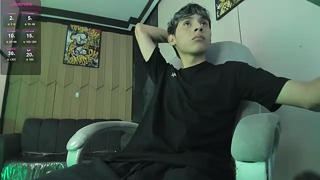 DeilanWolf online show from March 2026 04:29:04 AM