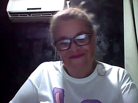 momismilf544 online show from April 2026 03:01:02 AM