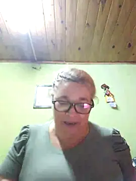 Snapshot of momismilf544 chatting on April 2026 02:03:02 AM momismilf544 online show from April 2026 02:03:02 AM