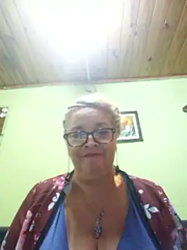 Snapshot of momismilf544 chatting on April 2026 05:21:02 PM momismilf544 online show from April 2026 05:21:02 PM
