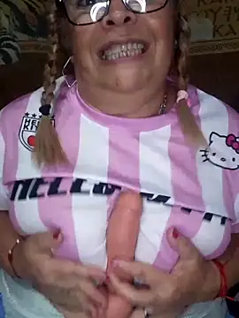 Snapshot of momismilf544 chatting on May 2026 01:57:16 AM momismilf544 online show from May 2026 01:57:16 AM