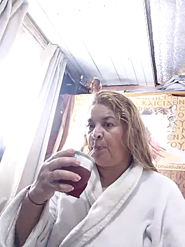 Snapshot of momismilf544 chatting on June 2026 03:36:01 PM momismilf544 online show from June 2026 03:36:01 PM