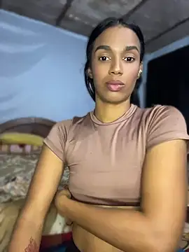 FlorSalvaje  online show from April 2026 01:22:02 AM