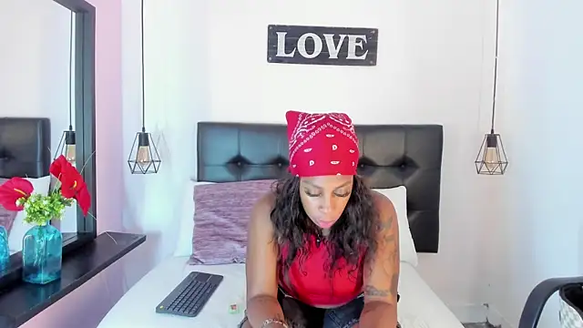 Snapshot of KatallelaMurillo chatting on April 2026 12:27:01 PM KatallelaMurillo online show from April 2026 12:27:01 PM