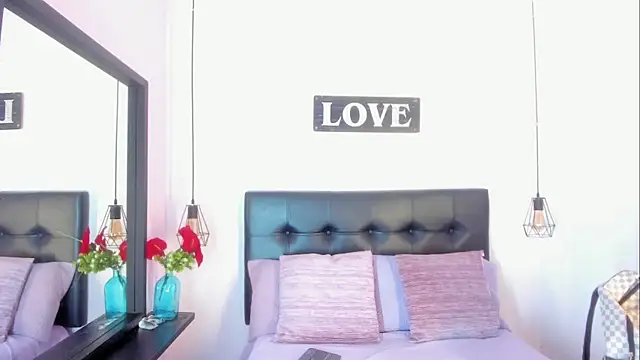 Snapshot of KatallelaMurillo chatting on April 2026 11:03:02 AM KatallelaMurillo online show from April 2026 11:03:02 AM