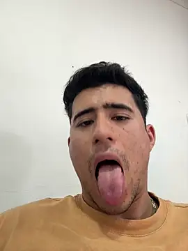 Snapshot of David-latinlover chatting on April 2026 05:17:01 PM David-latinlover online show from April 2026 05:17:01 PM