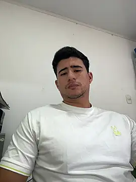 Snapshot of David-latinlover chatting on April 2026 03:28:02 PM David-latinlover online show from April 2026 03:28:02 PM