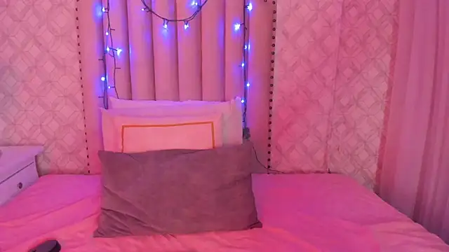 Snapshot of mika_doll chatting on April 2026 03:34:02 AM mika doll online show from April 2026 03:34:02 AM