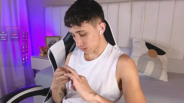 Snapshot of Rome_cortes chatting on March 2026 07:13:02 PM Rome cortes online show from March 2026 07:13:02 PM