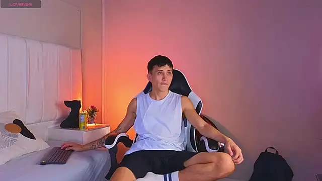 Snapshot of Rome_cortes chatting on April 2026 07:33:01 PM Rome cortes online show from April 2026 07:33:01 PM