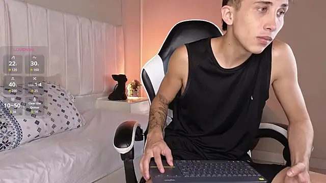 Snapshot of Rome_cortes chatting on April 2026 07:36:01 PM Rome cortes online show from April 2026 07:36:01 PM