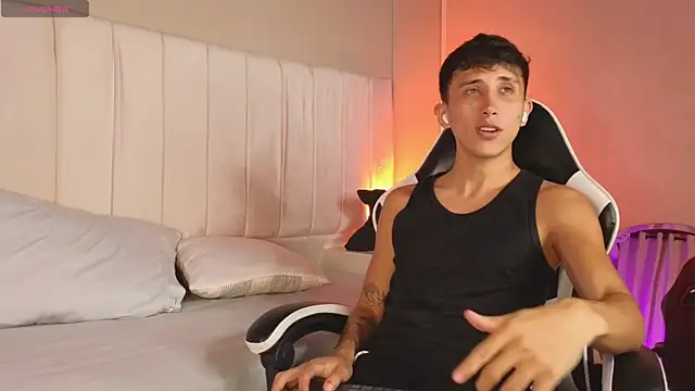 Snapshot of Rome_cortes chatting on April 2026 07:30:01 PM Rome cortes online show from April 2026 07:30:01 PM