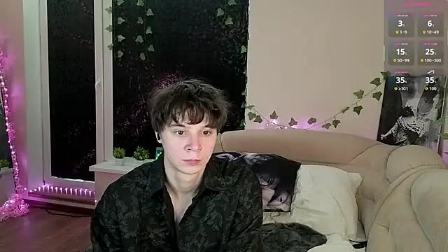 Snapshot of AnthonyCuutie chatting on April 2026 08:26:01 AM AnthonyCuutie online show from April 2026 08:26:01 AM