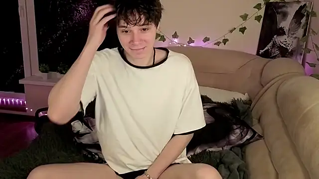 Snapshot of AnthonyCuutie chatting on April 2026 05:54:01 AM AnthonyCuutie online show from April 2026 05:54:01 AM