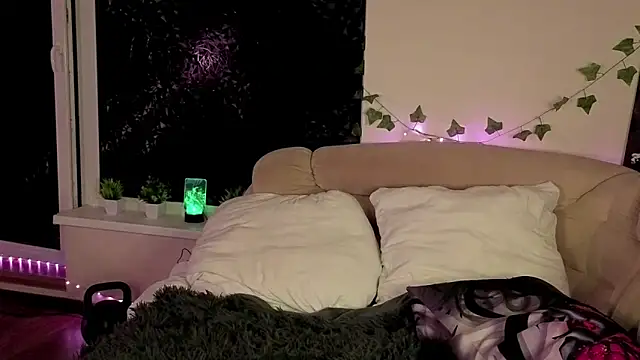 Snapshot of AnthonyCuutie chatting on April 2026 08:09:02 PM AnthonyCuutie online show from April 2026 08:09:02 PM