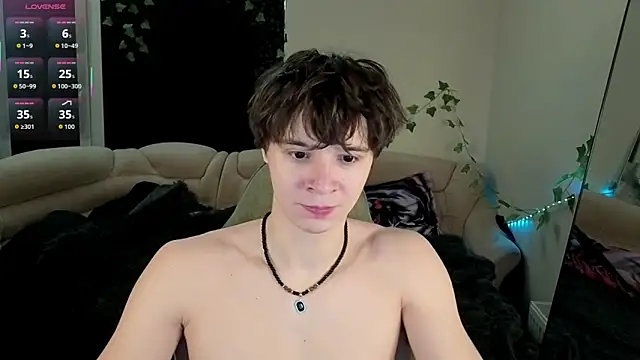 Snapshot of AnthonyCuutie chatting on May 2026 05:56:01 AM AnthonyCuutie online show from May 2026 05:56:01 AM