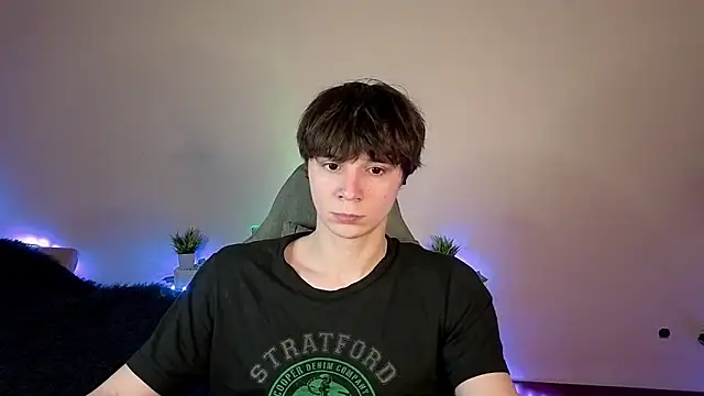Snapshot of AnthonyCuutie chatting on May 2026 05:34:02 PM AnthonyCuutie online show from May 2026 05:34:02 PM