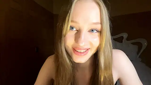 Anika Socutehe online show from April 2026 08:09:02 PM