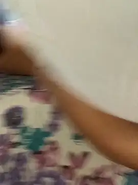 MAYA BED GIRL online show from March 2026 03:00:01 PM