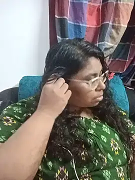Snapshot of deepika-mallus chatting on June 2026 04:49:01 PM deepika-mallus online show from June 2026 04:49:01 PM