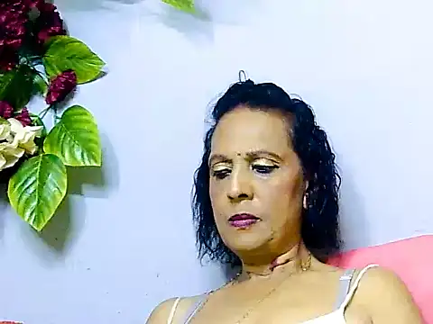 Snapshot of Hot_queen58 chatting on May 2026 06:49:01 PM Hot queen58 online show from May 2026 06:49:01 PM