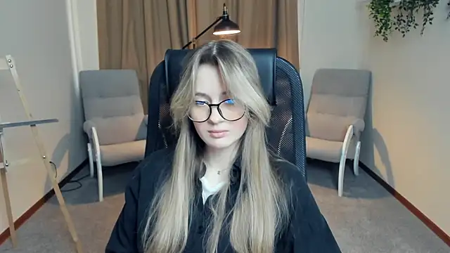 DortheaHupy online show from March 2026 07:58:02 AM