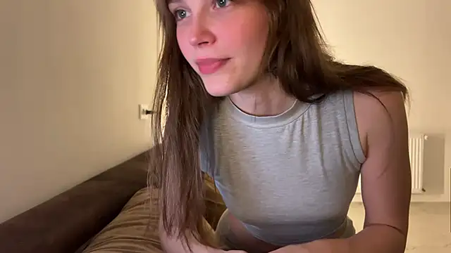 Lolatatee online show from April 2026 05:39:01 PM