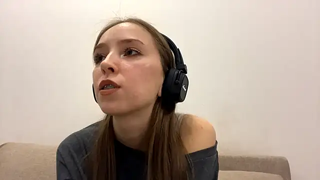 Snapshot of NovaXP chatting on March 2026 02:34:01 PM NovaXP online show from March 2026 02:34:01 PM