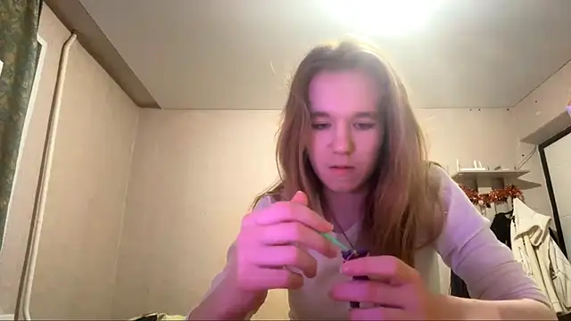 LeomaJee online show from April 2026 06:48:02 PM