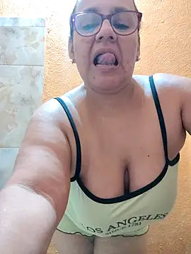 Snapshot of Roxy_77 chatting on March 2026 03:56:01 AM Roxy 77 online show from March 2026 03:56:01 AM