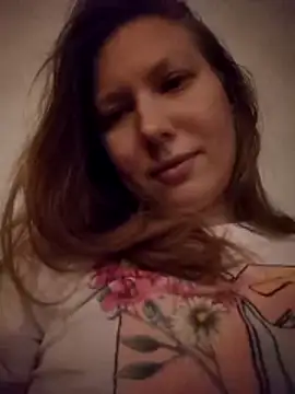 August Shine online show from April 2026 06:16:01 PM