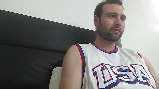 Snapshot of CarterHott chatting on April 2026 11:58:01 PM CarterHott online show from April 2026 11:58:01 PM