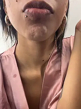 VioletaHills  online show from July 2026 12:34:01 PM