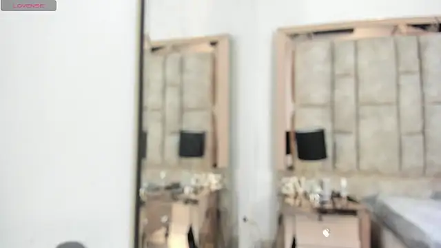 Titan Moreno  online show from April 2026 12:09:02 PM