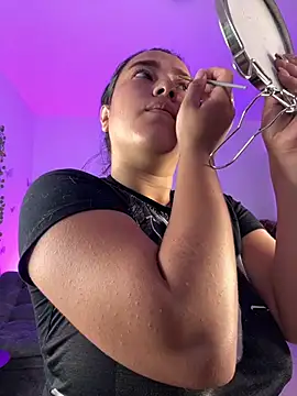 Snapshot of veronica__olsonn chatting on April 2026 02:50:02 AM veronica olsonn online show from April 2026 02:50:02 AM