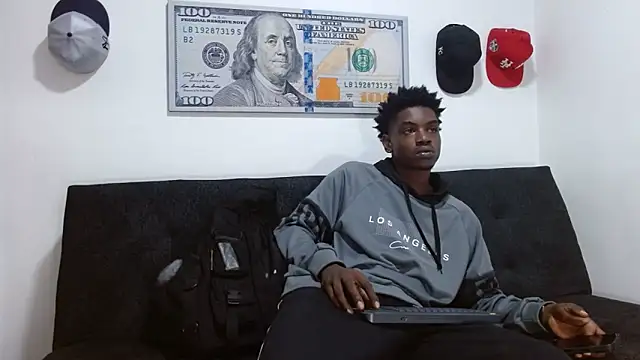 Snapshot of charles_king chatting on March 2026 11:44:01 PM charles king online show from March 2026 11:44:01 PM