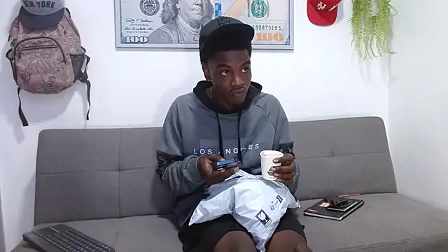 Snapshot of charles_king chatting on March 2026 04:32:01 PM charles king online show from March 2026 04:32:01 PM