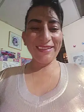Lucia Rios online show from May 2026 11:43:01 PM