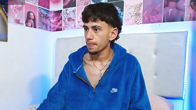 Snapshot of golden_raiden_12 chatting on March 2026 01:33:01 PM golden raiden 12 online show from March 2026 01:33:01 PM