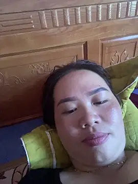 Snapshot of E-ll-A01 chatting on March 2026 05:53:01 AM E-ll-A01 online show from March 2026 05:53:01 AM